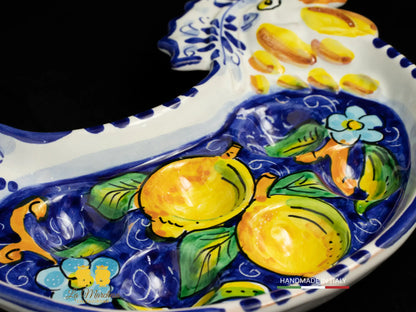 Piatto portauova Gallo in Ceramica di Caltagirone blu cobalto limoni