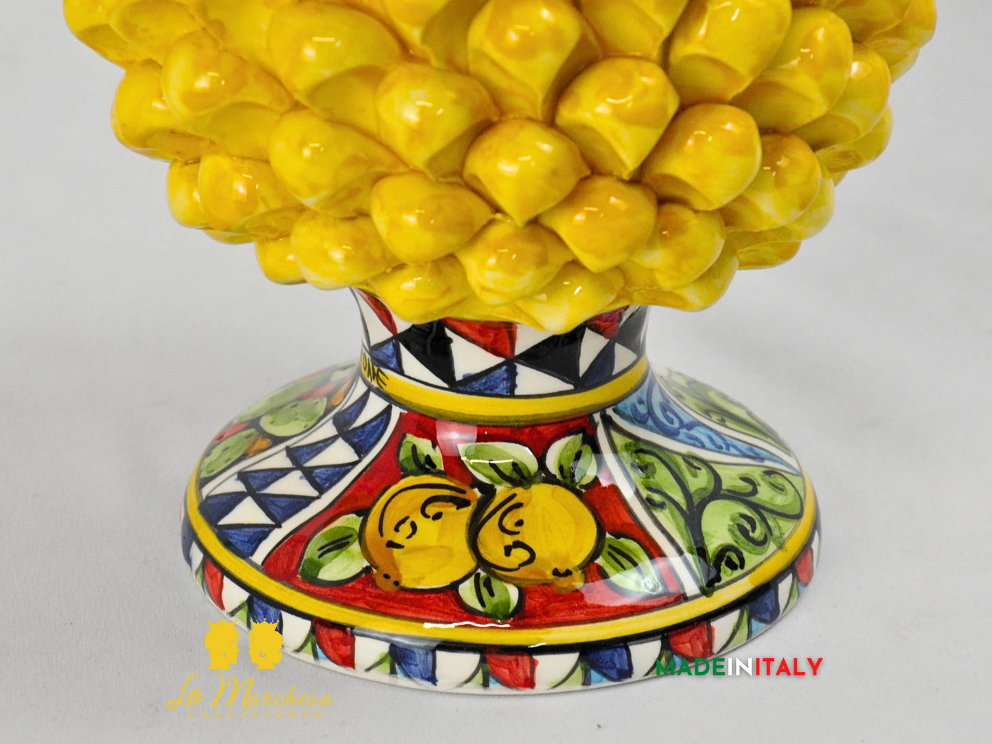 Pigna Siciliana Carretto Giallo in Ceramica di Caltagirone 26cm