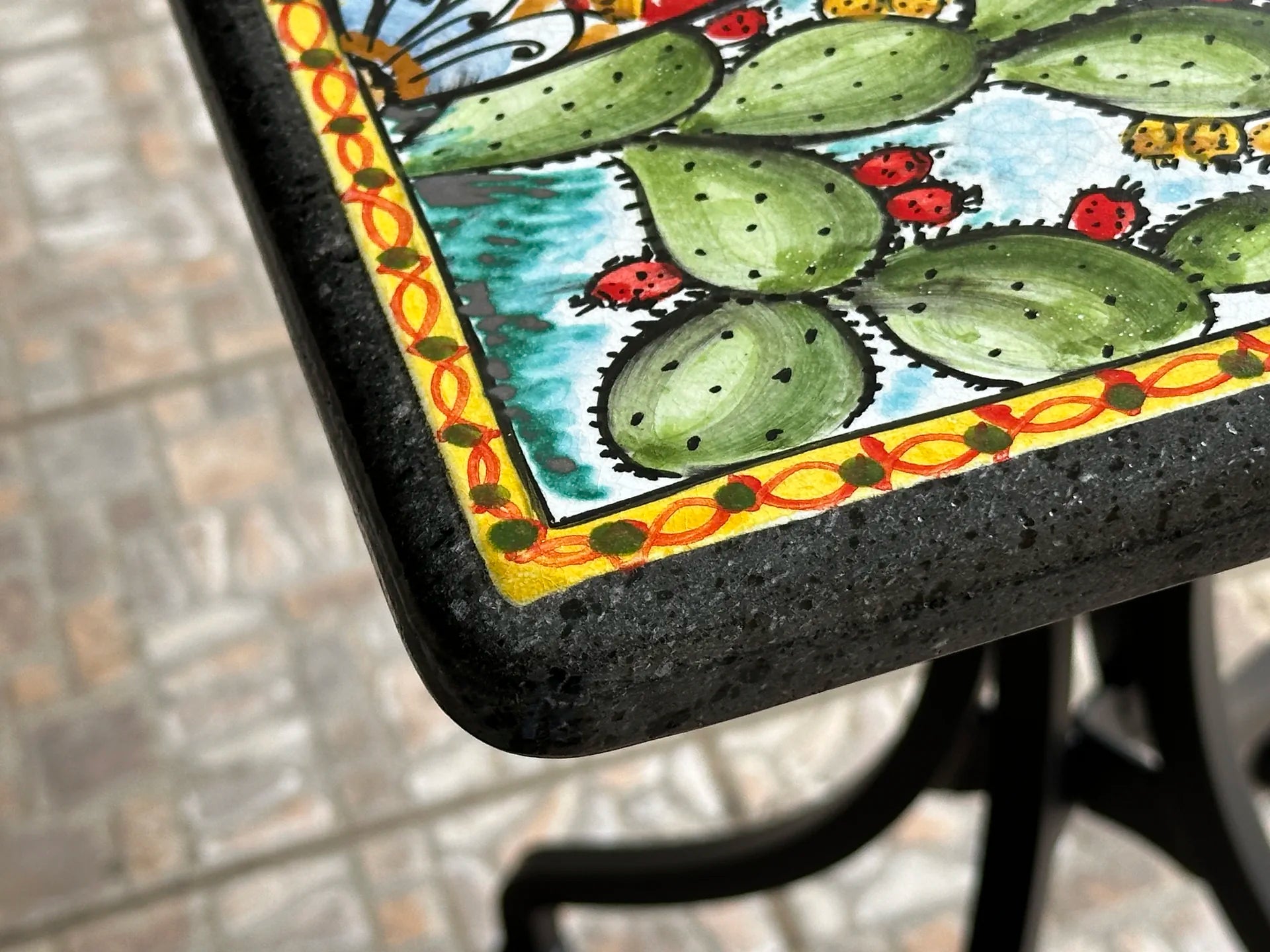 Tavolo in Pietra Lavica Carretto siciliano 50x70cm